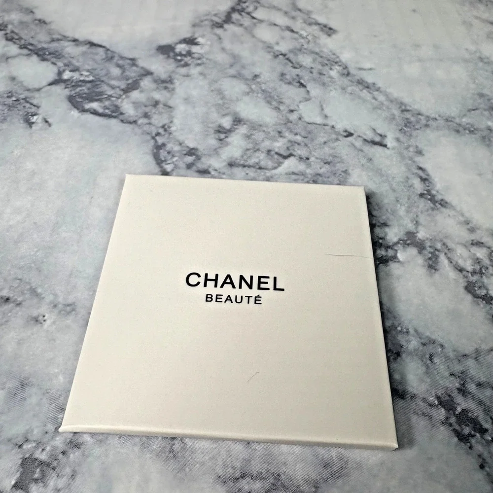 CHANEL Beauty Finger Phone Ring Stand Holder, Gift-with-Purchase NEW IN BOX Gold